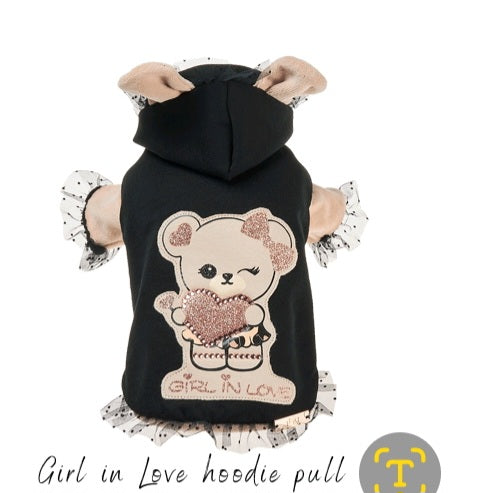 Girl in love hoodie pull
