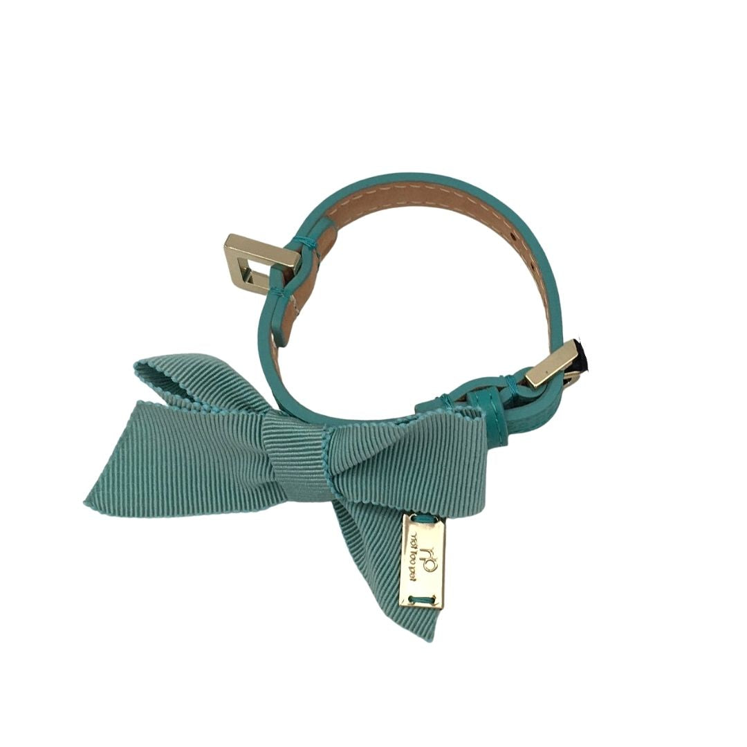 collare-decorato-da-un-fiocco-in-gros-grain-tiffany