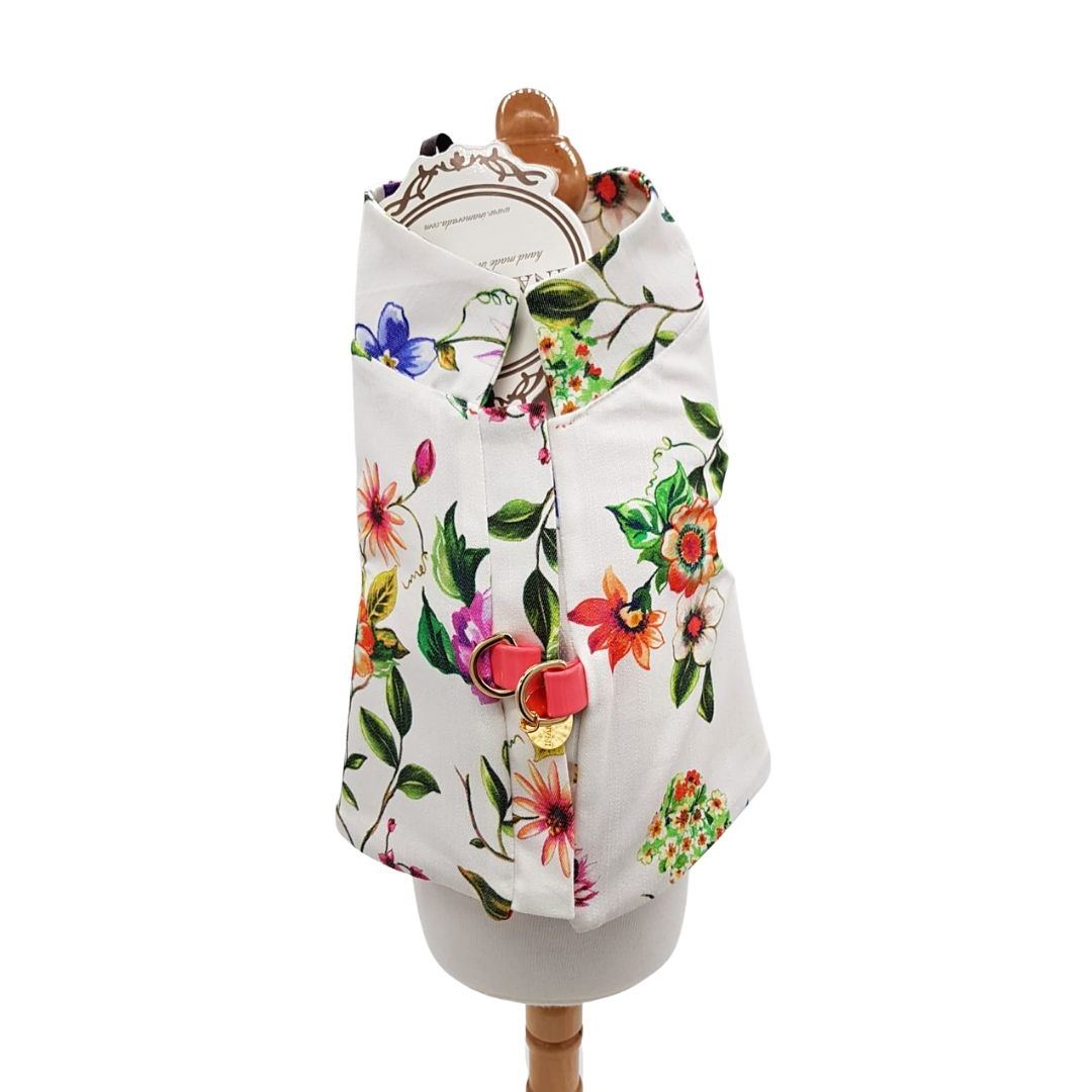 Delightful white floral harness