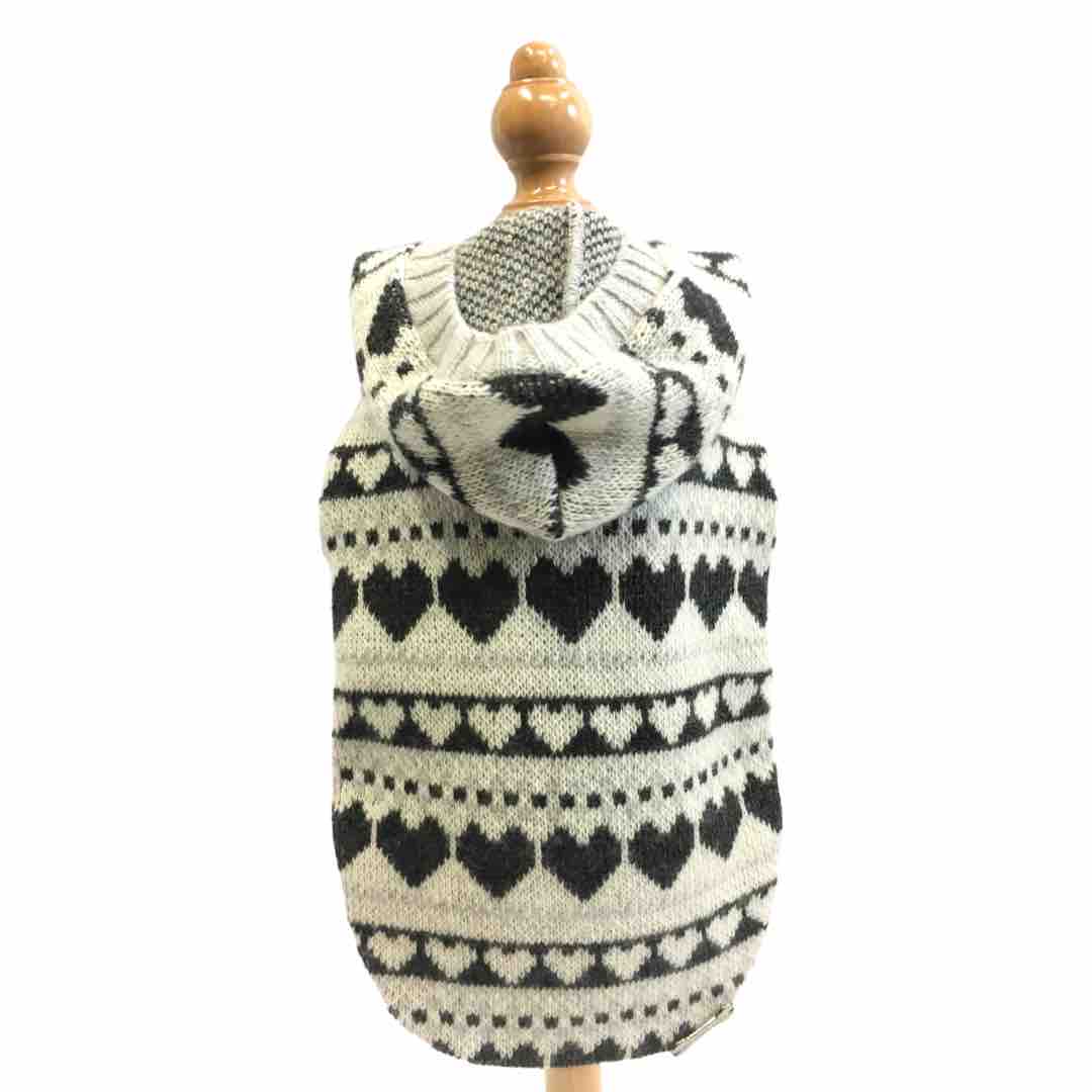 Cream wool sweater with black heart